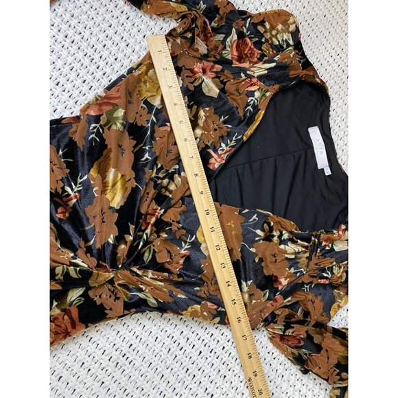ASTR The Label Velvet Burnout Floral Lanita Wrap Dress Size Medium Long Sleeve - Picture 8 of 16